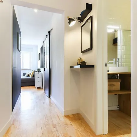 Apartment Almirante Design By Homing *